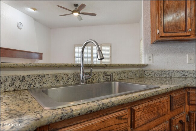Building Photo - 829 Dulce Tierra Dr