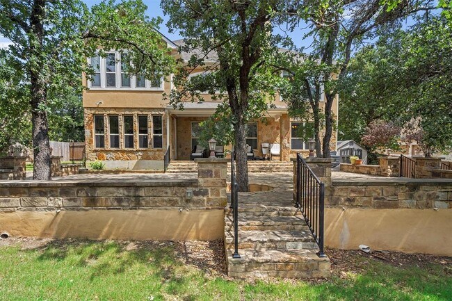 Building Photo - 3904 Avery Woods Ln