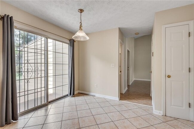 Building Photo - 3174 Benthollow Ln