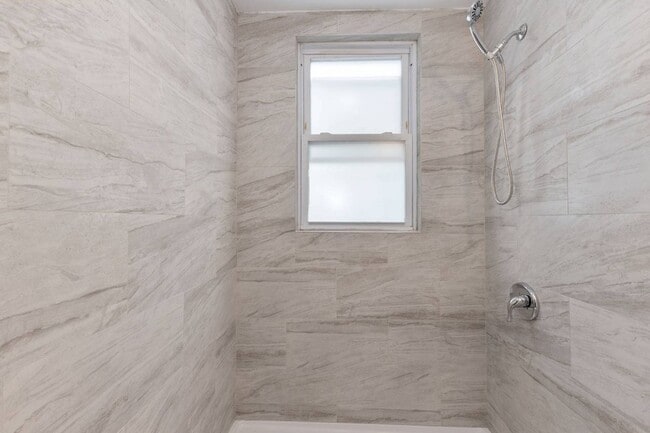 Building Photo - 2210 15th St