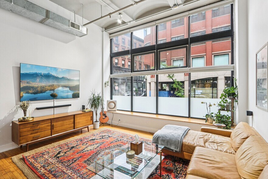 Building Photo - 121 Beach St