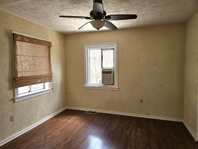 Building Photo - 1940's updated bungalow.