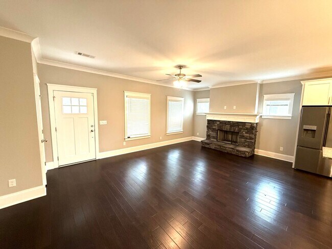 Building Photo - ** 4 Bed 3 Bath located in The Orchards, Pike road ** Call 334-366-9198 to schedule a self showing