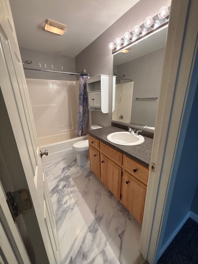 Building Photo - Your Dream Townhome Awaits