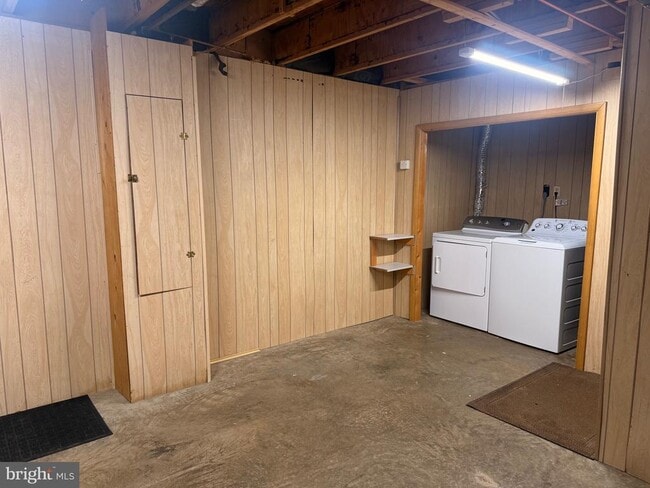Building Photo - 607 Concerto Ln