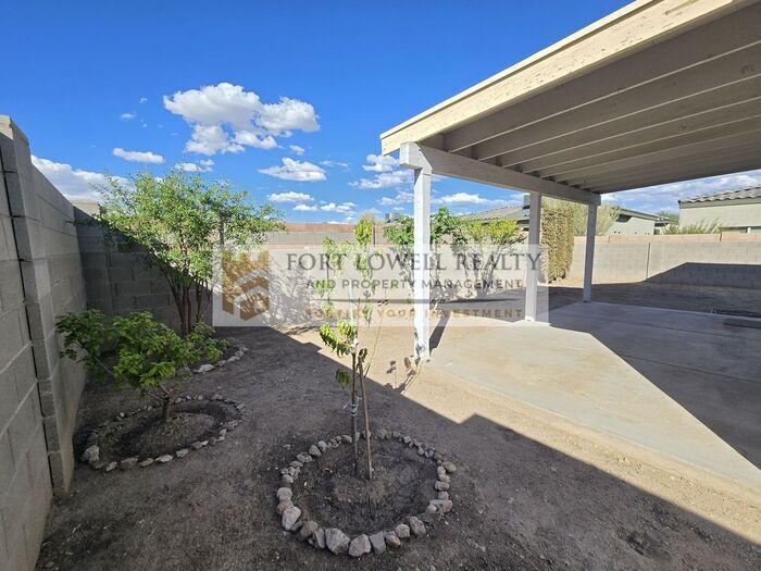 Building Photo - 920 W Starr Pass Blvd