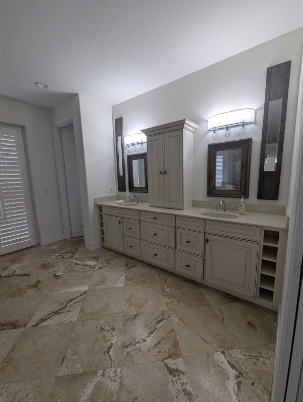 Building Photo - 6301 SW 58th Ct