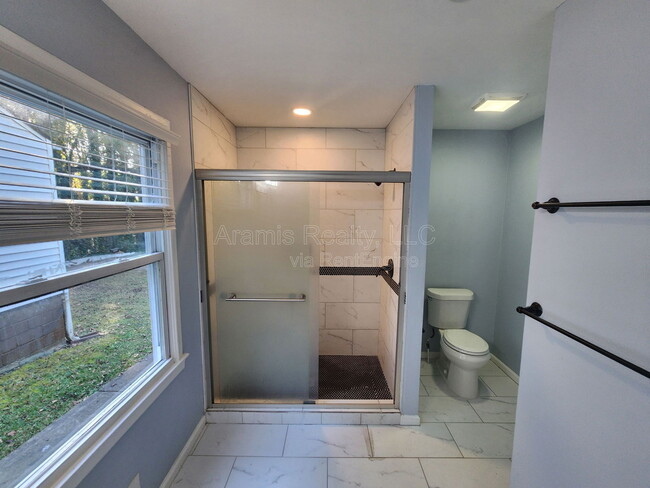 Building Photo - 2992 Palm Dr