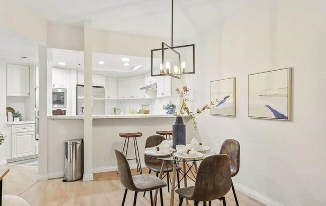 Building Photo - Live Elevated in the Heart of North Park!