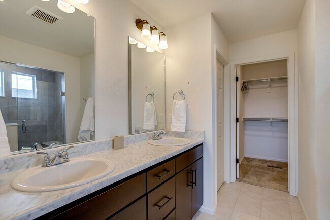 Building Photo - 3998 N Rivera Ct