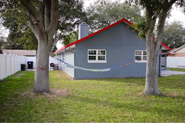 Building Photo - 125 Cranfield Ct