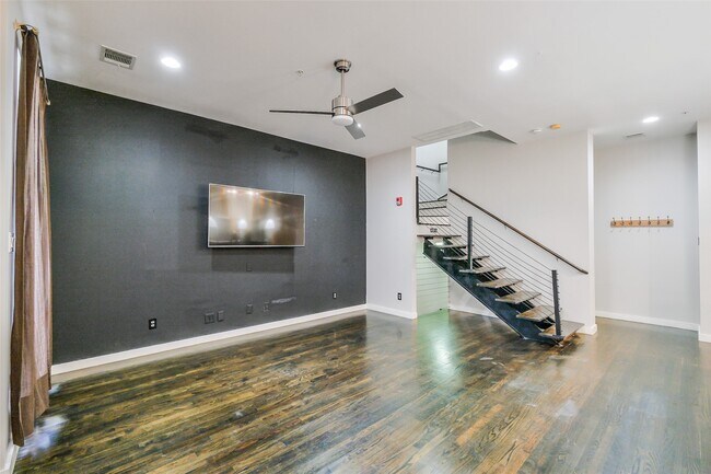 Building Photo - 5710 Winsome Ln