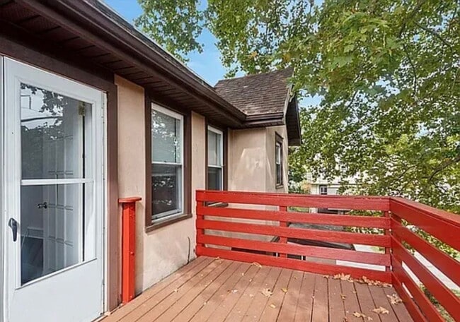 Building Photo - 21 S Wycombe Ave