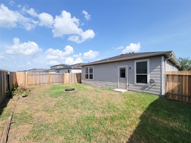 Building Photo - 6535 Dayridge Ln