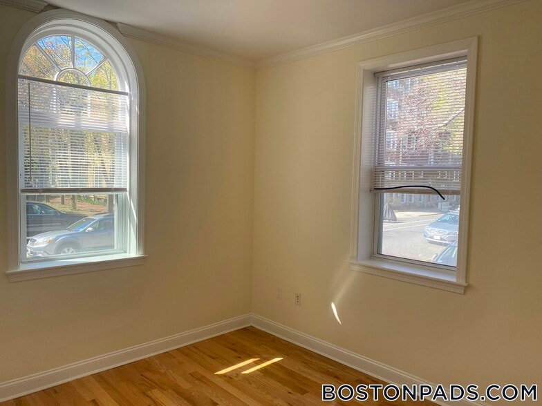 Building Photo - 3 Chauncy St