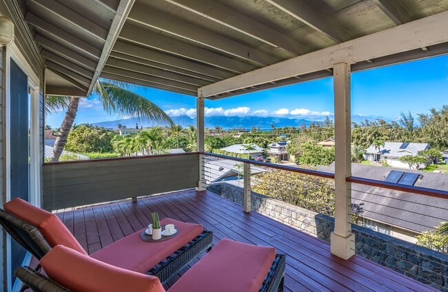 Building Photo - Beautifully Appointed Fully Furnished 4 bedroom/3 bathroom Kuau BayView House w/ Ocean views