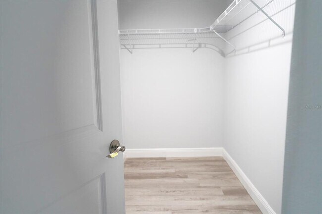 Building Photo - 10062 Amicola St