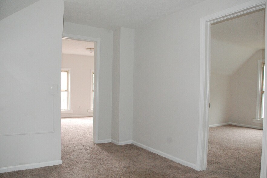 Building Photo - 575 W 13th St