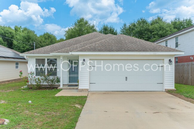 Building Photo - 824 Valley Rd