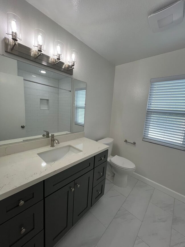 Building Photo - Great Large House ready for you to Make it a Home