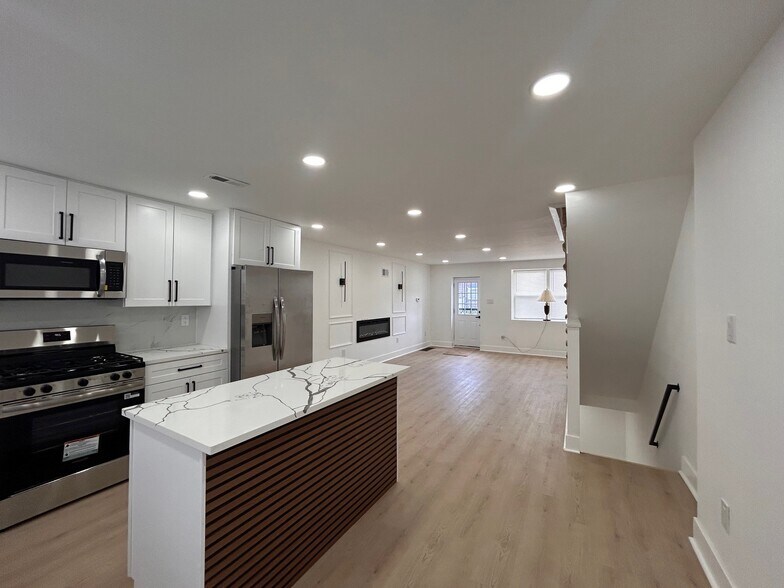 Building Photo - 8033 Williams Ave