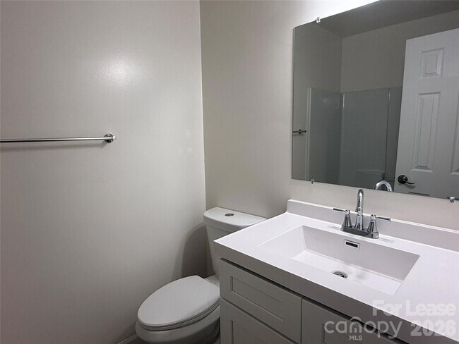 Building Photo - 404 Kingville Dr