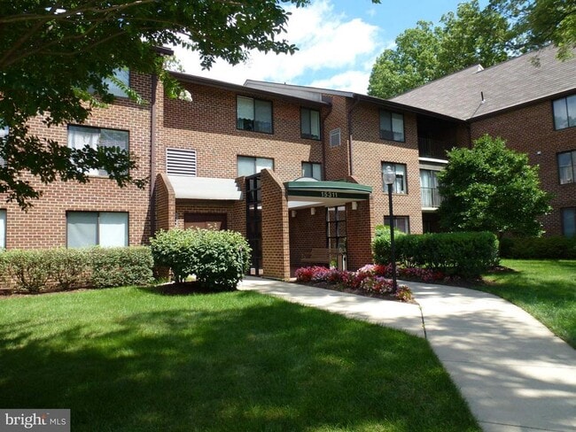 Building Photo - 15311 Beaverbrook Ct