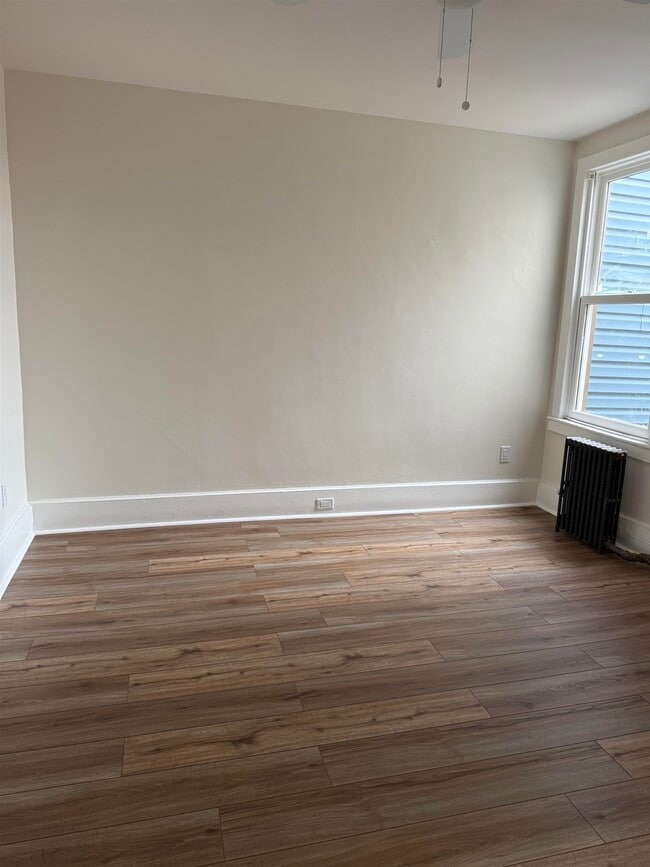 Building Photo - 664 Palisade Ave