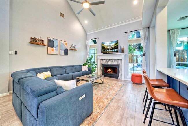 Building Photo - 3002 Barton Point Cir