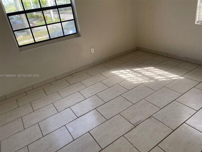 Building Photo - 720 NW 134th St