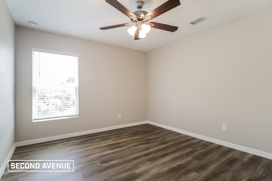 Building Photo - 18131 Miramar Ave