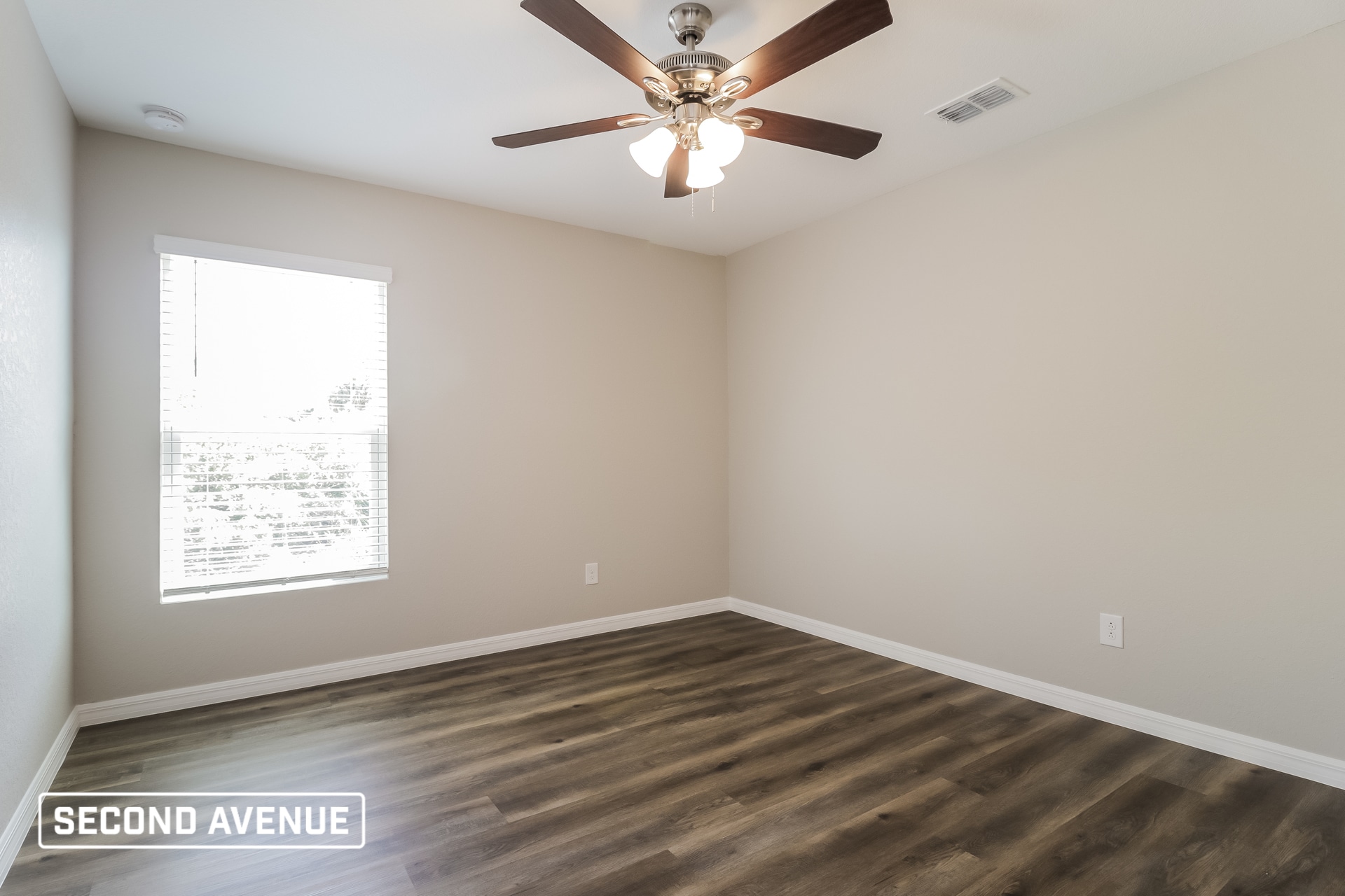 Building Photo - 3032 S San Mateo Dr