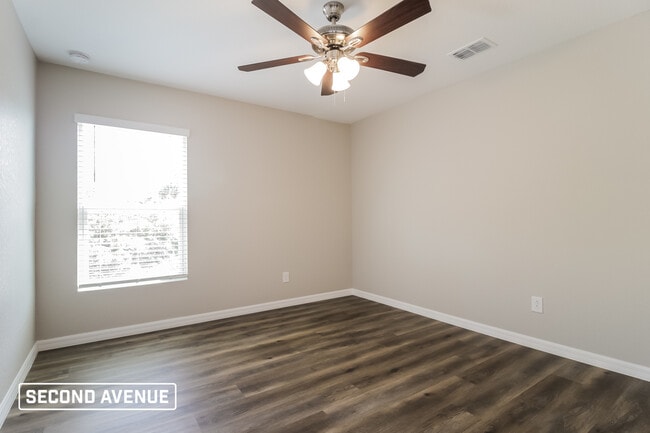 Building Photo - 14307 Shagbark Ave