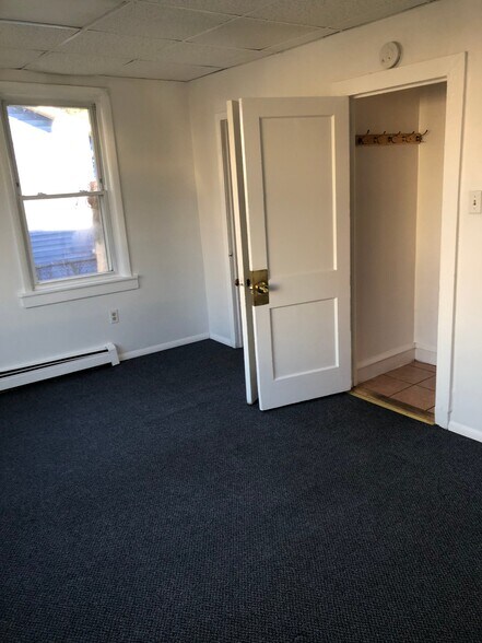 Building Photo - 1532 Emerson Pl