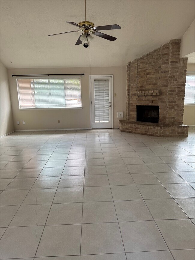 Building Photo - 13123 Chipman Glen Dr