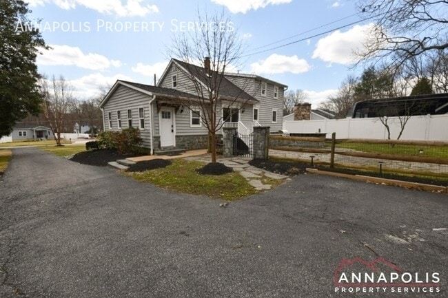 Building Photo - 254 Severn Rd