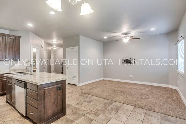 Building Photo - 1828 W 761 S