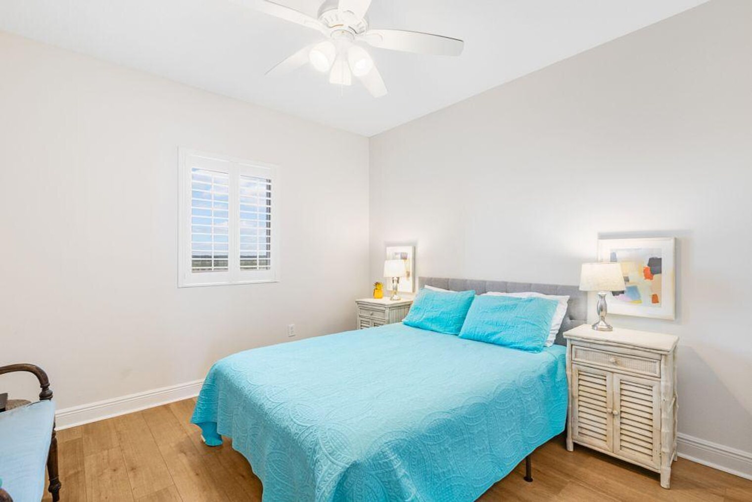 Building Photo - 365 E Beach Blvd