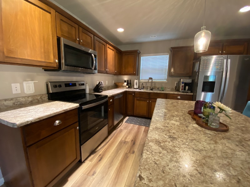 Building Photo - 204 Sugar Maple Ln