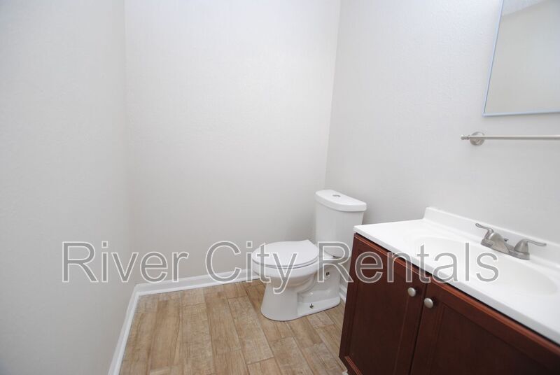 Building Photo - 2443 N Seabury Pl