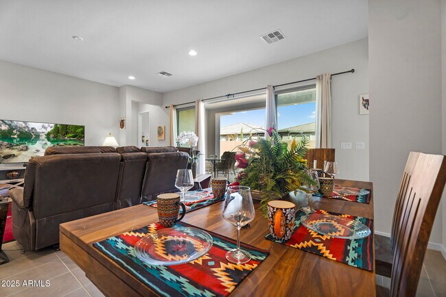 Building Photo - 866 W Flatiron Trl