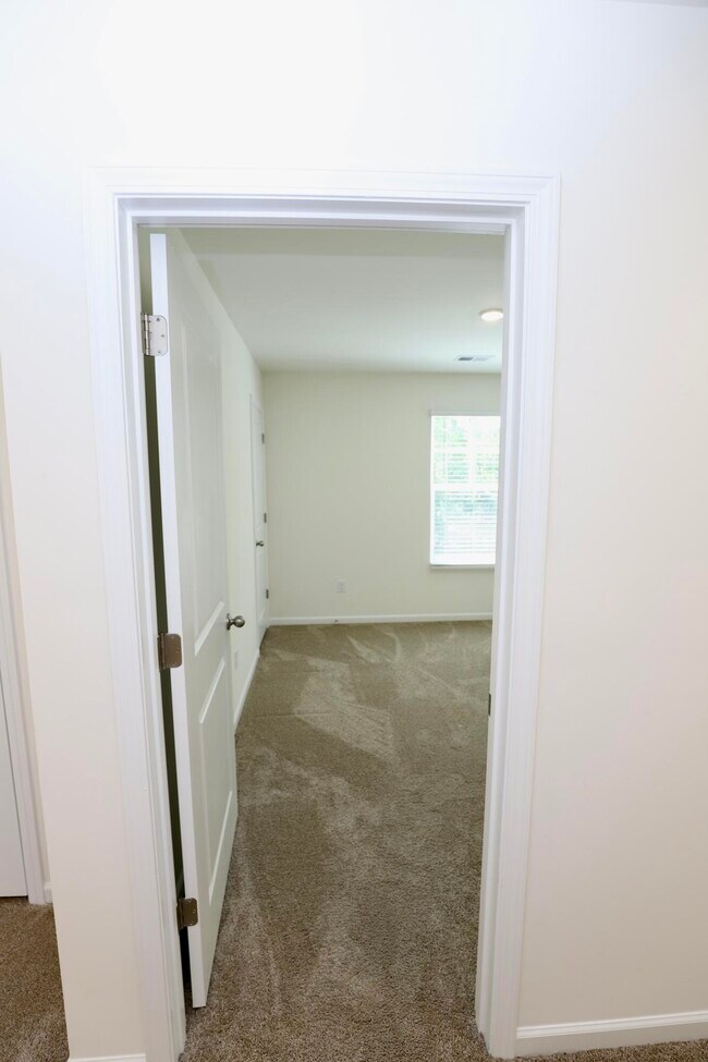 Building Photo - 1718 Canopy Dr
