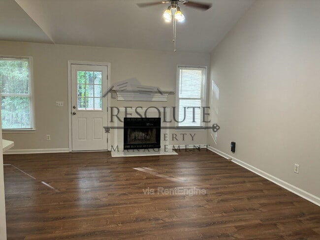 Building Photo - 928 Amersham Ln