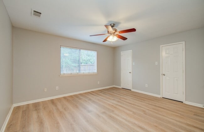 Building Photo - 14003 Cypress Falls Dr