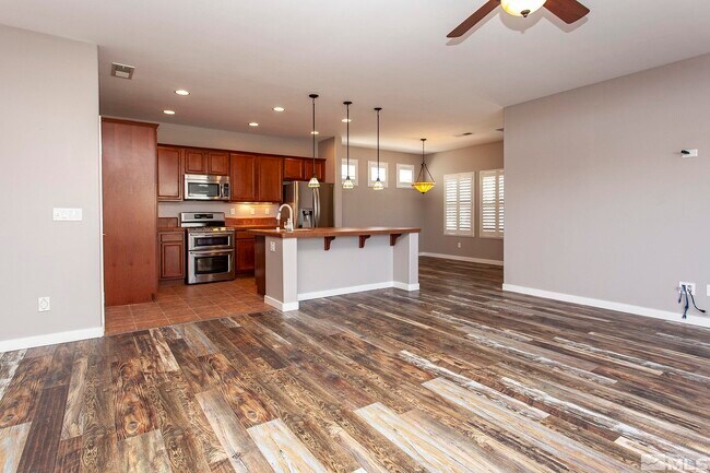 Building Photo - 1263 Par Three Dr