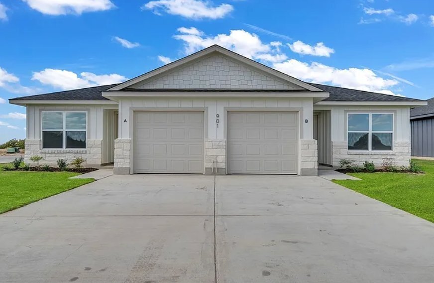 Building Photo - 901 Cherry Laurel Ln