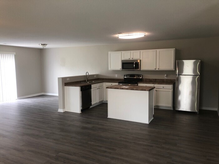 Building Photo - 28015 Chasebrook Dr