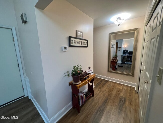 Building Photo - 111 Stone Ridge Ct