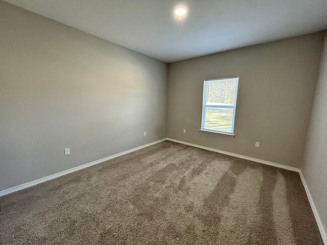 Building Photo - 6737 Sarah Ann Way