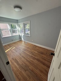 Building Photo - 26 Tyler St